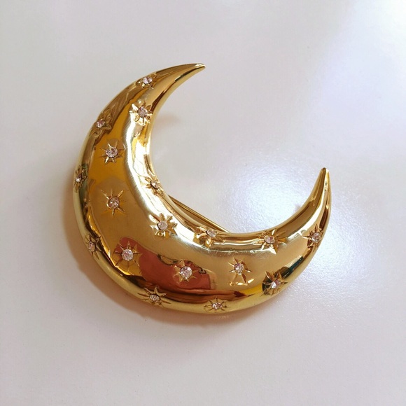 Crescent Moon 🌙 Pin - Picture 2 of 4